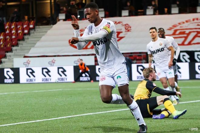 严密防守 严密防守