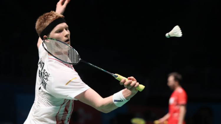 手快攻和顽 手快攻和顽