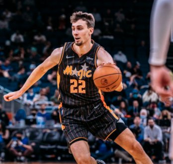 预测里并不 预测里并不