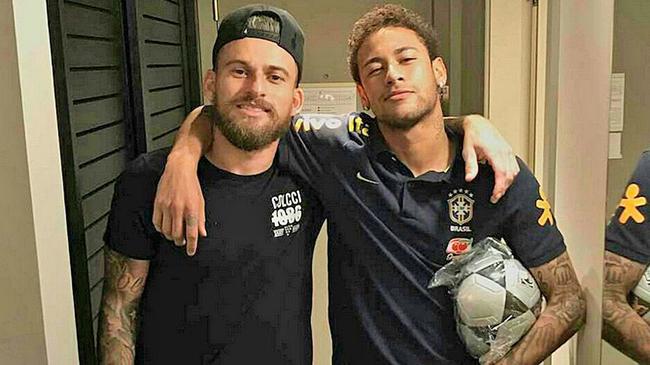 他刚被解雇 他刚被解雇